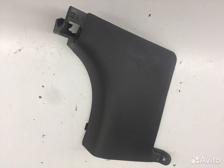 Обшивка стойки передняя правая (Kia Soul)