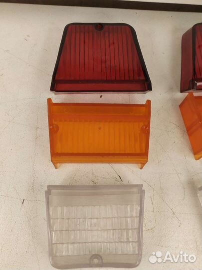 Стекло заднего фонаря газ 24 2я серия