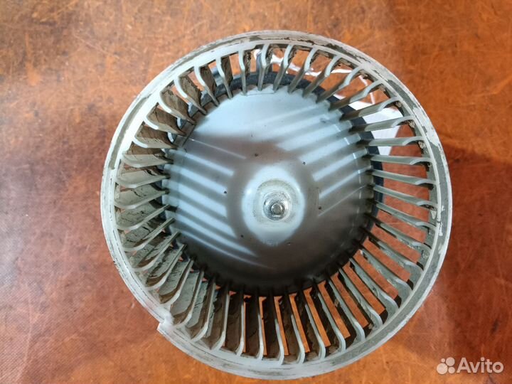 Мотор печки Nissan Serena C25