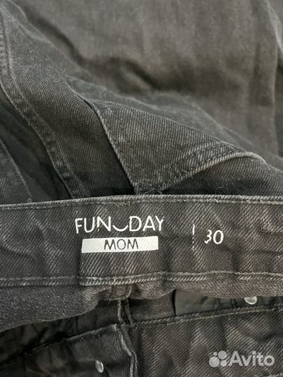 Джинсы черные