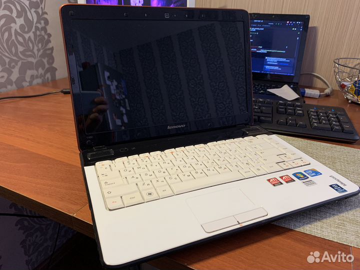 Ноутбук Lenovo IdeaPad Y460