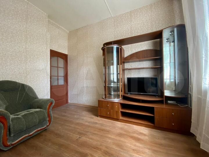 2-к. квартира, 43 м², 2/4 эт.