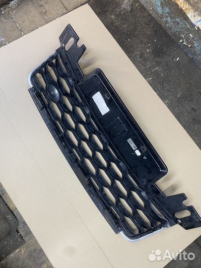 Решетка радиатора Range Rover Sport L494