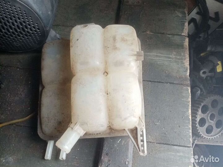 Бачек расширительный форд фокус 2