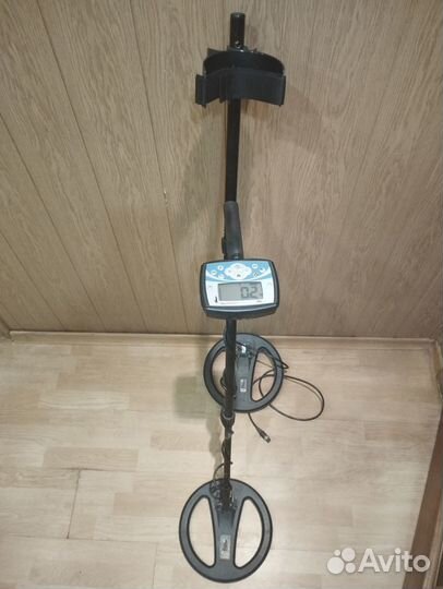 Металлоискатель Minelab X-Terra 705