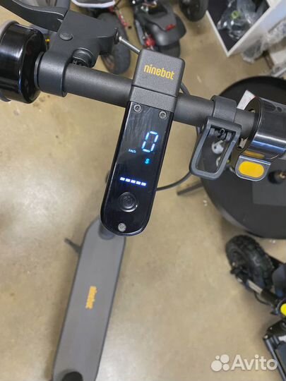 Электросамокат Segway-Ninebot KickScooter Max G30P