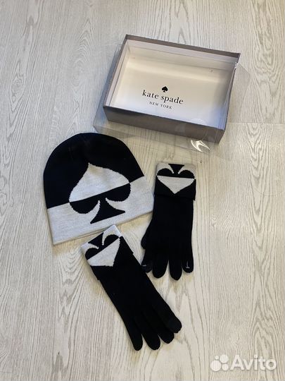 Шапка и перчатки женские