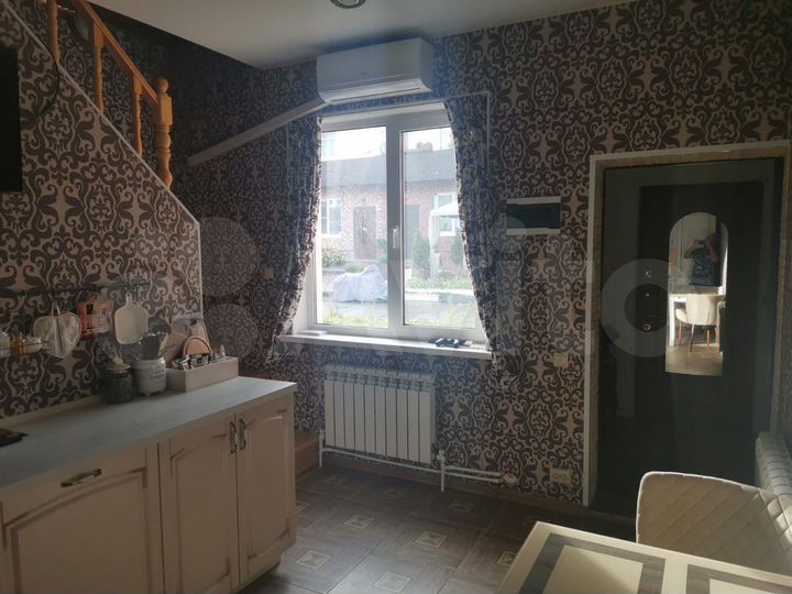 2-к. квартира, 40 м², 2/2 эт.