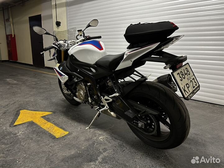 Мотоцикл BMW S1000R