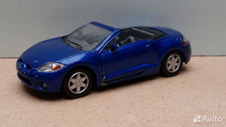 Кинсмарт две машинки