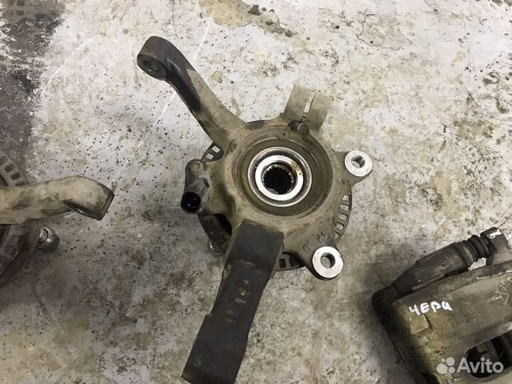 Поворотный Кулак правый chery very bonusa13