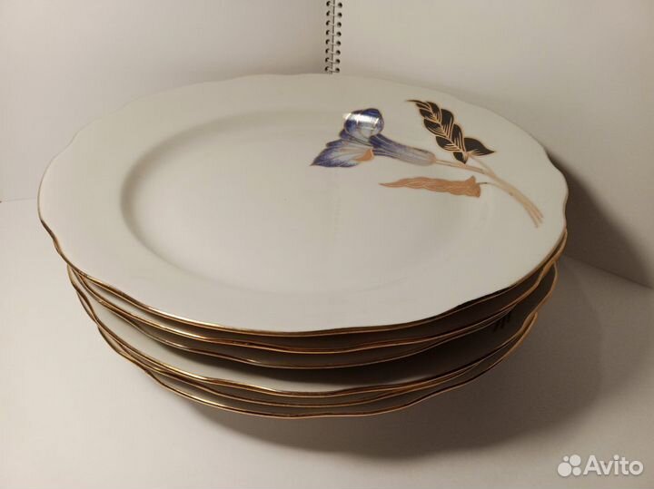 Тарелка фарфоровая глубокая, 24 см