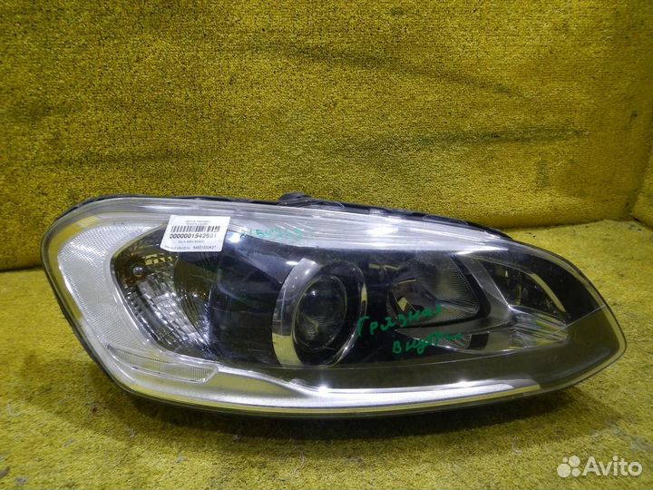 Фара правая Volvo XC60