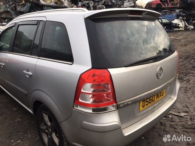 Разбор на запчасти Opel Zafira B