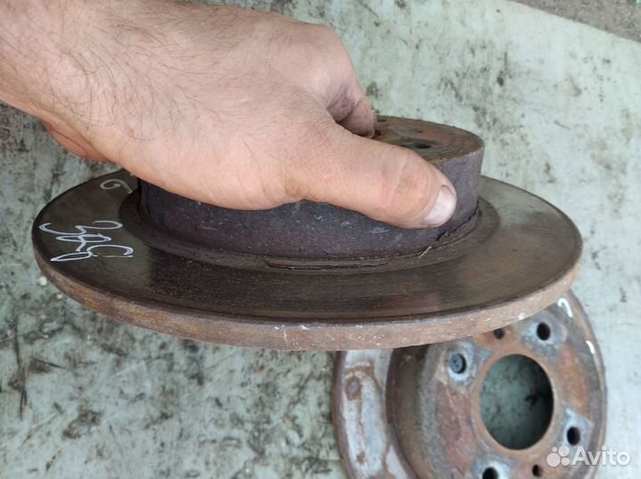 Задние тормозные диски Ниссан Альмера n16