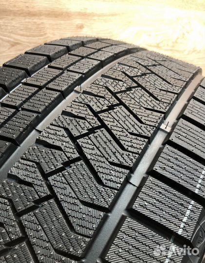 Triangle Snowlink PL02 275/45 R20 110W