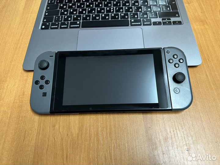 Nintendo Switch прошитая, замечательная + игры