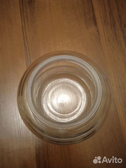 Ваза из толстого стекла