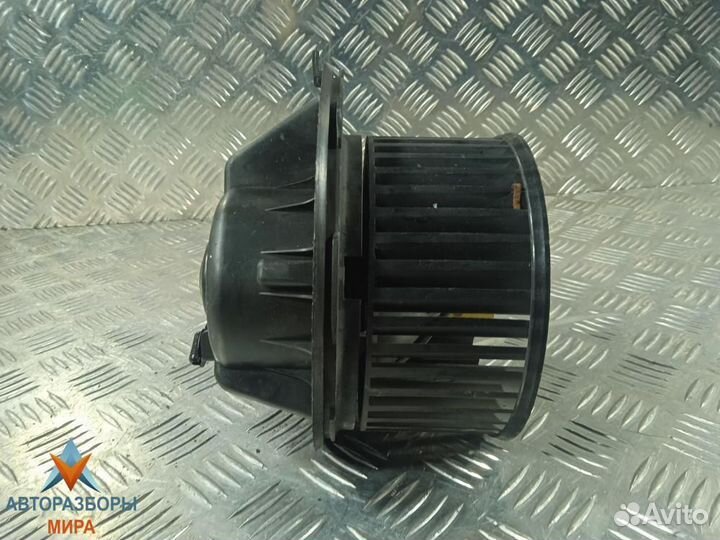 Моторчик печки Volkswagen Touran рест. 2007