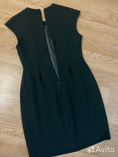 Платье зеленое Massimo dutti