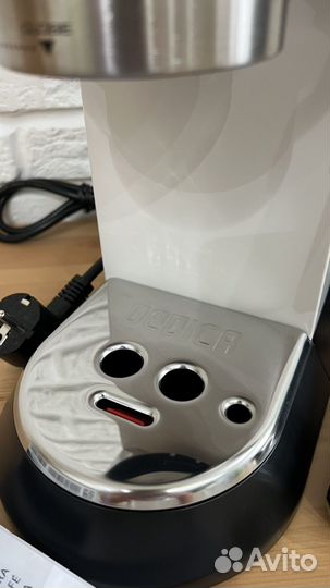 Кофеварка рожковая DeLonghi