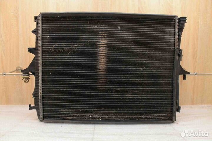 Радиатор охлаждения Audi Q7 2005-2015VW Touareg 2