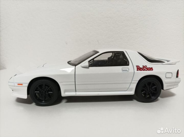 Машинка металлическая Mаzda RX-7