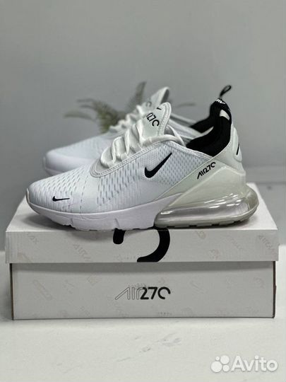 Белоснежные Найки: Air Max 270 - Стиля и Комфорта