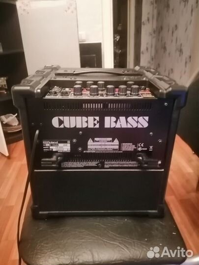 Гитарный комбоусилитель Roland cube 20XL bass
