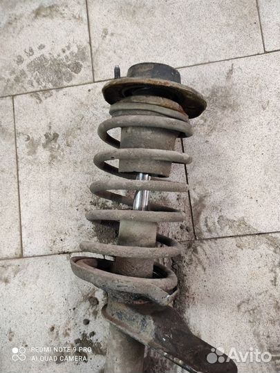 Кулак поворотный, амортизатор Chevrolet Lanos