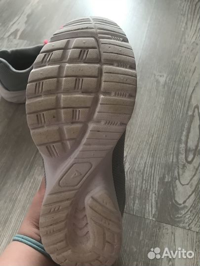 Кроссовки для девочки