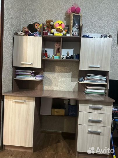 Письменный стол