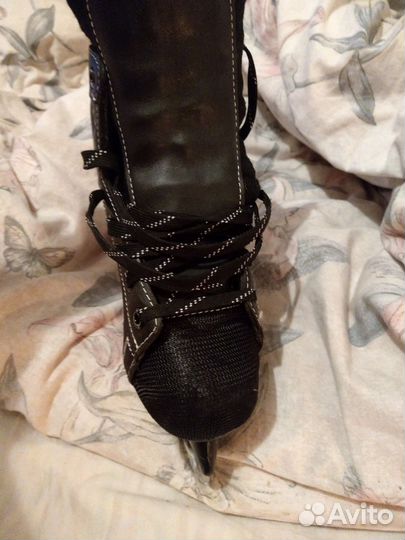 Коньки хоккейные