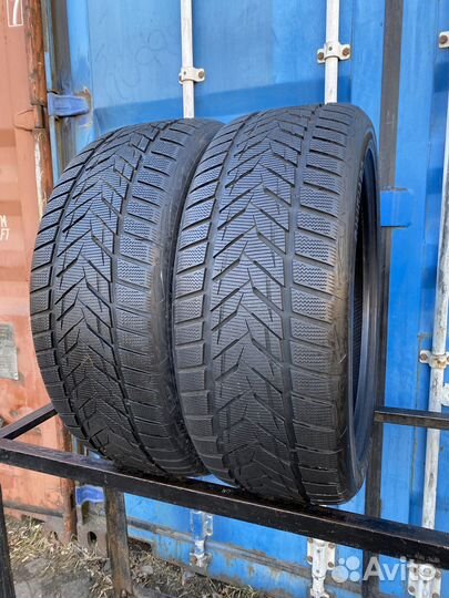 Vredestein Wintrac Xtreme S 275/40 R22