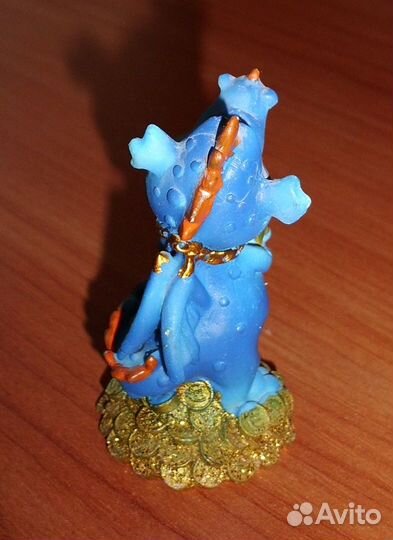 Фигурки Дракон с золотом 7 см и Собака башмак 3.5