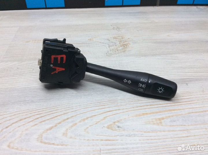 Переключатель поворотов подрулевой Mitsubishi