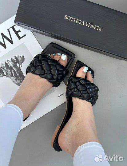 Кожаные шлепанцы bottega veneta