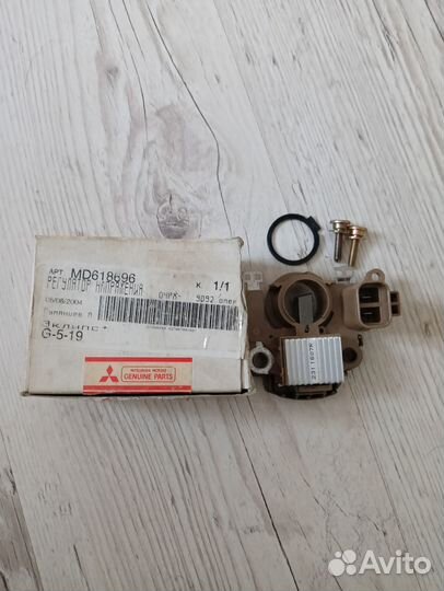 Продам регулятор напряжения Mitsubishi MD618696