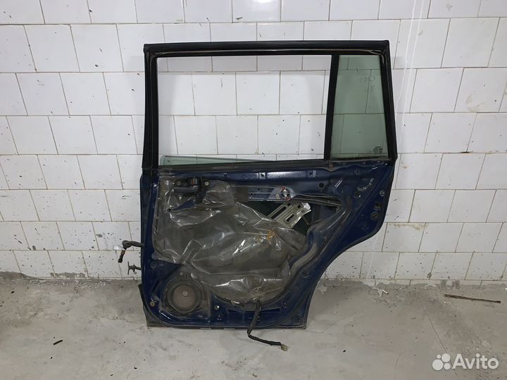 Дверь задняя правая Toyota Carina E универсал