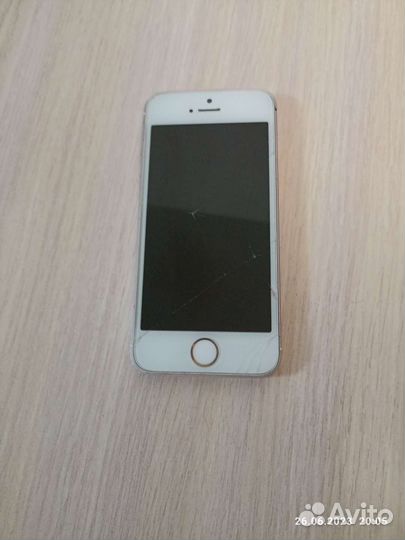 Телефон iPhone 5se бу