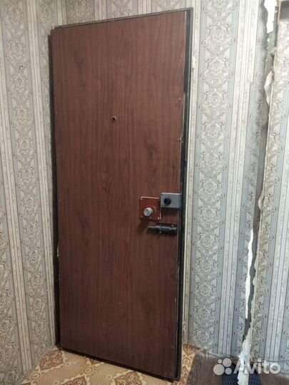Дверь входная железная