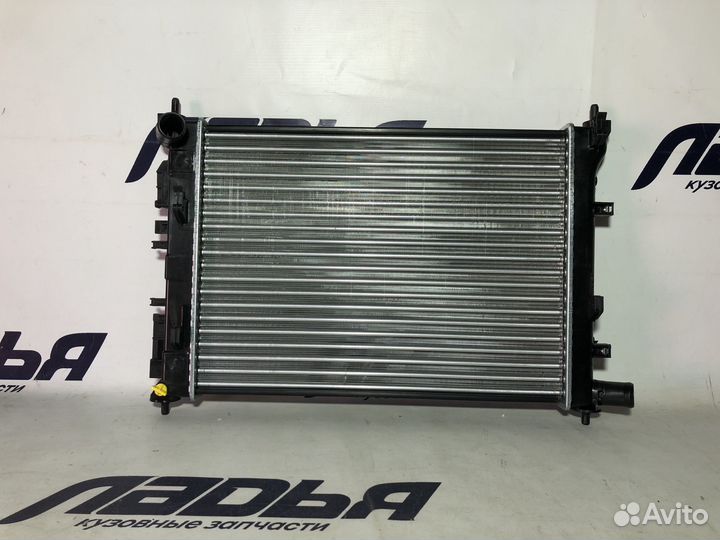 Радиатор охлаждения Hyundai Solaris 2/Kia Rio 4 (1