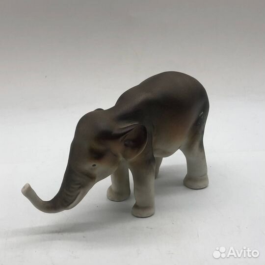 Бисквитная статуэтка слона, Royal Dux Bohemia