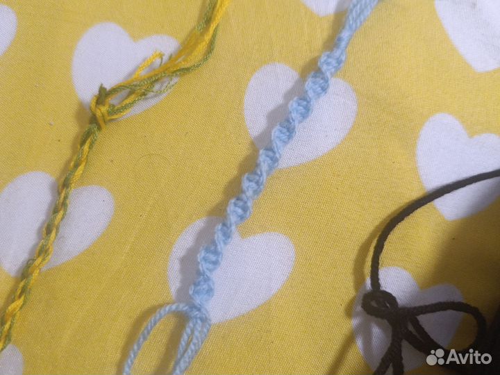 Фенечки из мулине на заказ днк/или простые