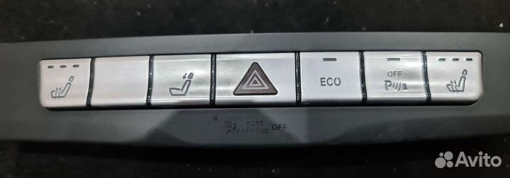 Блок кнопок центральной консоли Mercedes E212