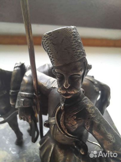 Бронзовая статуэтка