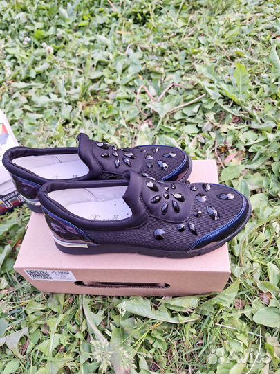 Туфли для девочки 33 размер новые