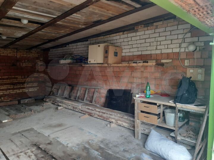 Гараж, > 30 м²