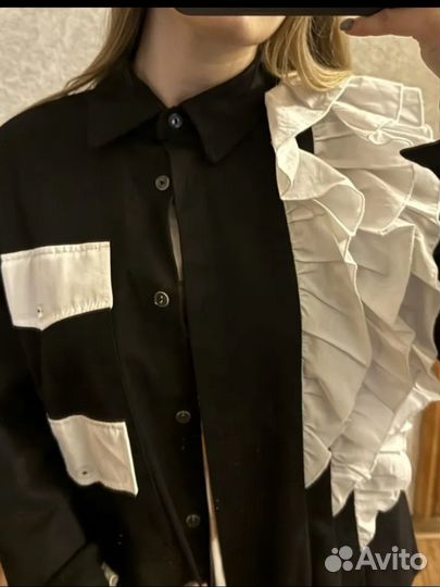 Женские вещи джинсы и рубашка