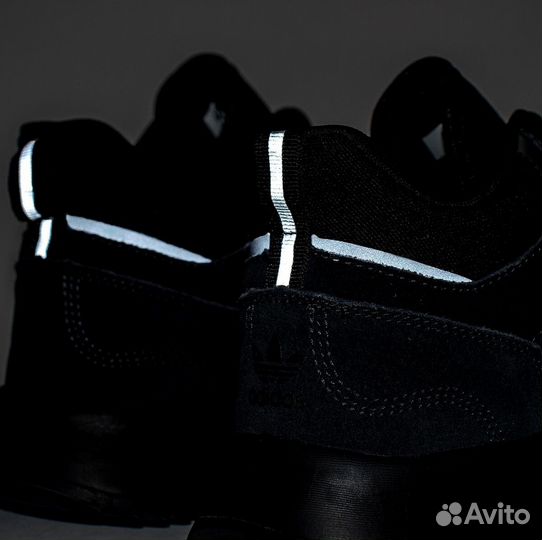 Кроссовки Adidas Retropy F2 Mid Black with Fur: Динамика в каждом шаге